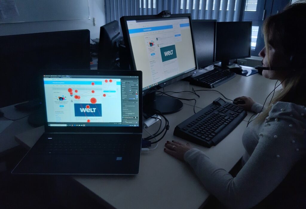 Capture of eye-tracking data during the processing of a task on critical thinking (photo/©: Sebastian Brückner, GSME)