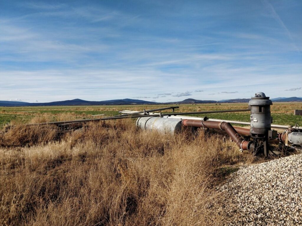 A groundwater pump in California (photo/©: Robert Reinecke)