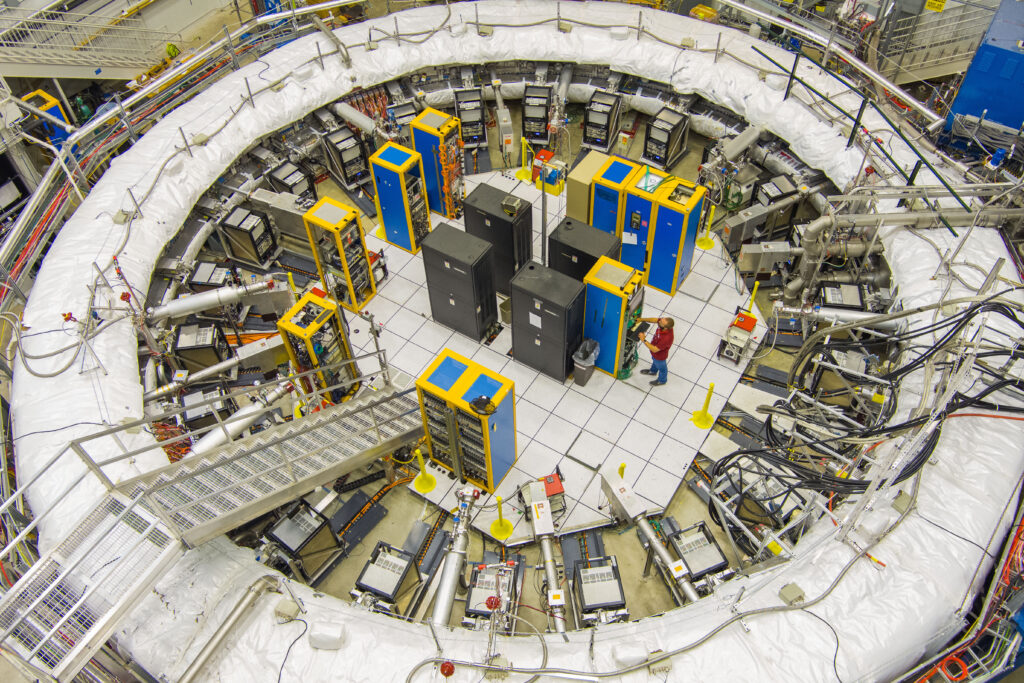 The Muon g-2 storage ring with a diameter of 14 meters at the Fermi National Accelerator Laboratory (photo/©: Ryan Postel, Fermilab)