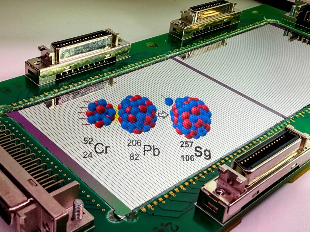 Reflection of the nuclear reaction on the surface of the silicone detector employed to discover the seaborgium-257 (ill./©: Pavol Mosat, GSI/FAIR)